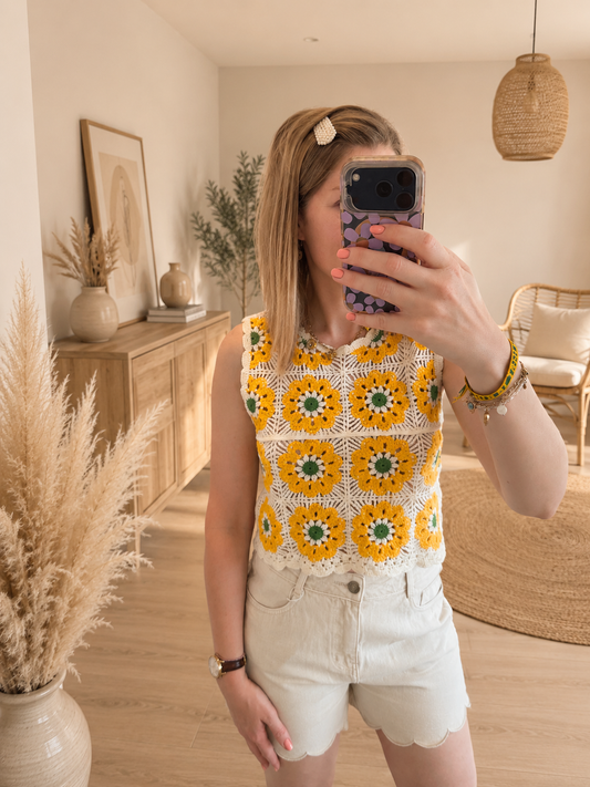 Top crochet flower