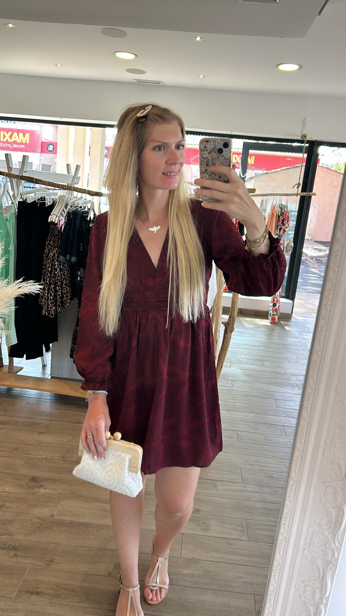 Robe Victoria