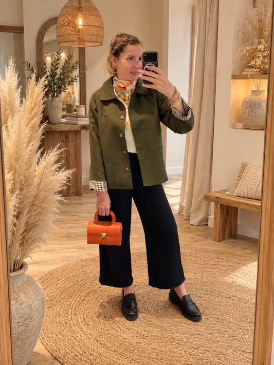 Trench court kaki